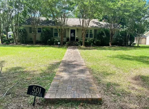 501 E Adams Ave, Greenwood, MS 38930