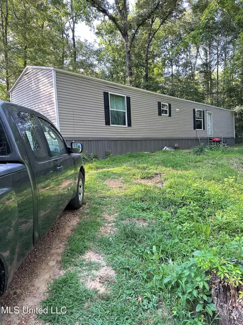 147 Twin Pine Dr, Gore Springs, MS 38929