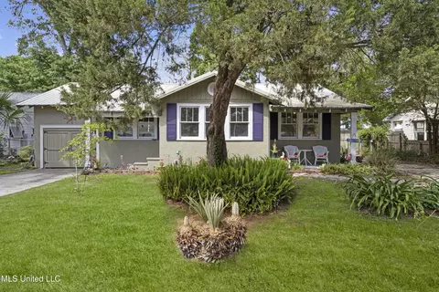 329 Demontluzin Ave, Bay Saint Louis, MS 39520