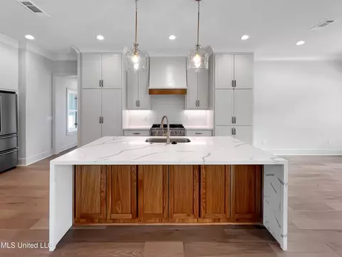 Kitchen - 538 Stump Ridge Rd, Brandon, MS 39047 photo 6 of 7