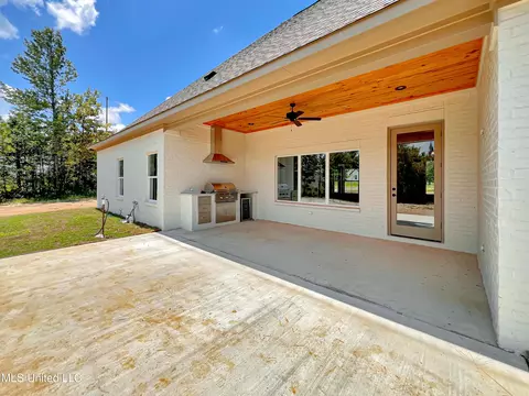 Exterior - 538 Stump Ridge Rd, Brandon, MS 39047 photo 4 of 5