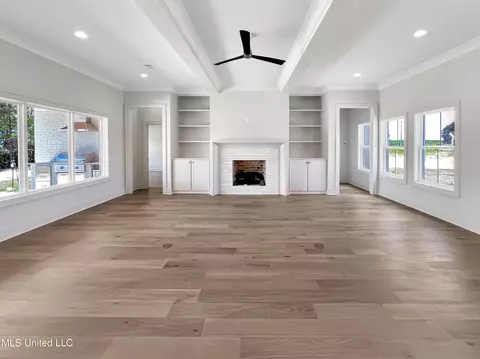 Living - 538 Stump Ridge Rd, Brandon, MS 39047 photo 6 of 6