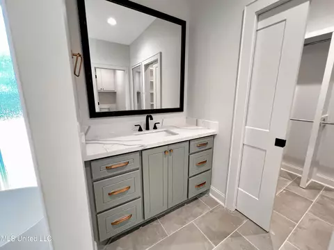 Bath - 538 Stump Ridge Rd, Brandon, MS 39047 photo 6 of 12
