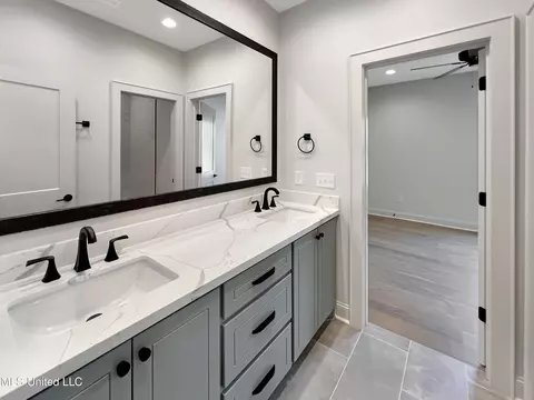 Bath - 538 Stump Ridge Rd, Brandon, MS 39047 photo 10 of 12