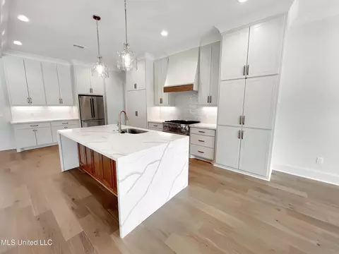 Kitchen - 538 Stump Ridge Rd, Brandon, MS 39047 photo 3 of 7