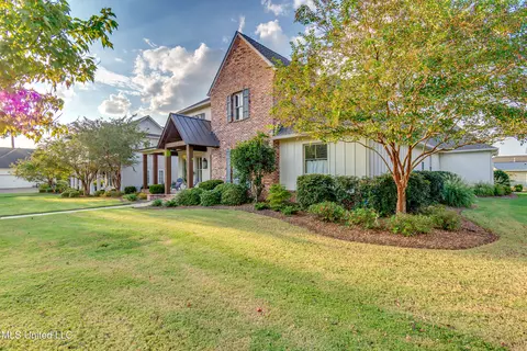 Exterior - 233 Arbor Trl, Brandon, MS 39047 photo 3 of 7