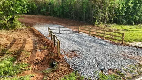 002 Old 16 Hwy, Canton, MS 39046