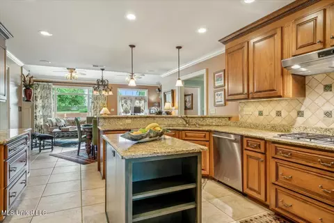 7300 Davidson Rd, Olive Branch, MS 38654 photo 13
