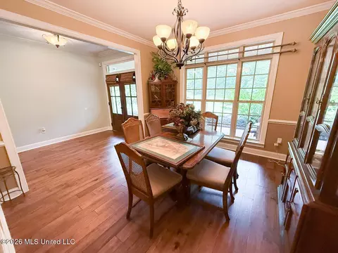 Dining - 7401 Michael Dr, Hernando, MS 38632 photo 6 of 7