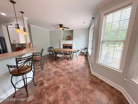 Dining - 7401 Michael Dr, Hernando, MS 38632 photo 1 of 4