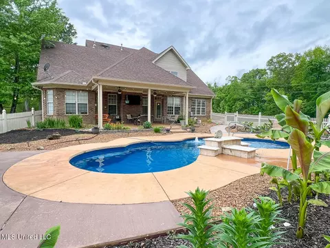 Exterior - 7401 Michael Dr, Hernando, MS 38632 photo 4 of 8
