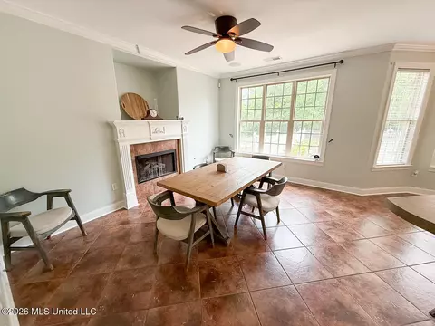 Dining - 7401 Michael Dr, Hernando, MS 38632 photo 3 of 3