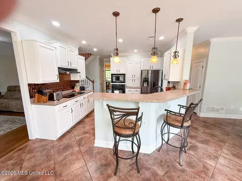 Kitchen - 7401 Michael Dr, Hernando, MS 38632 photo 2 of 7