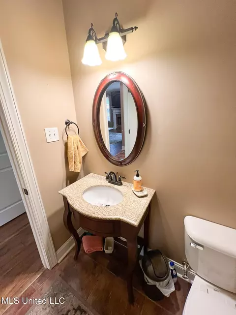 Bath - 7401 Michael Dr, Hernando, MS 38632 photo 7 of 13