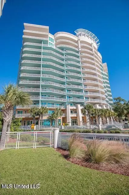 2230 Beach Dr #808, Gulfport, MS 39507