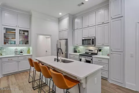 Kitchen - 112 Tara Dr, Flora, MS 39071 photo 2 of 4