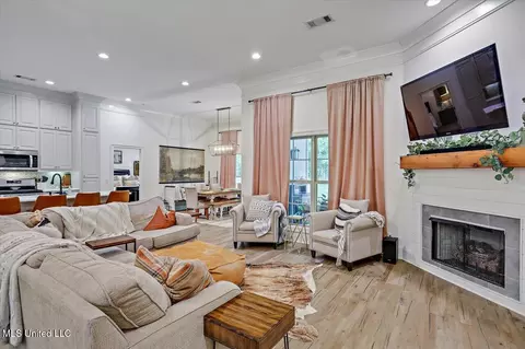 Living - 112 Tara Dr, Flora, MS 39071 photo 2 of 3