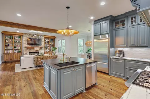Kitchen - 112 Fenwick Cir, Madison, MS 39110 photo 6 of 9