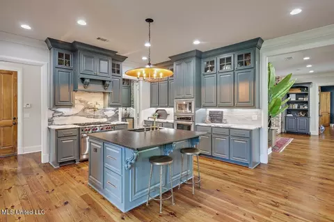 Kitchen - 112 Fenwick Cir, Madison, MS 39110 photo 2 of 9
