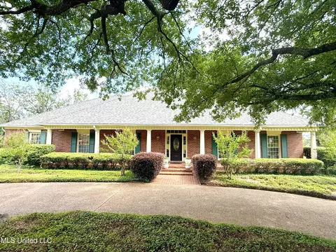 26 Woodgate Dr, Brandon, MS 39042