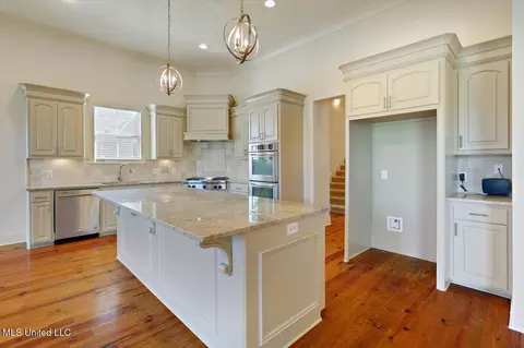 Kitchen - 128 Mullherrin Dr, Madison, MS 39110 photo 3 of 4