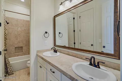 Bath - 128 Mullherrin Dr, Madison, MS 39110 photo 4 of 6