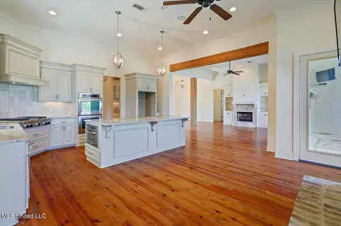 Kitchen - 128 Mullherrin Dr, Madison, MS 39110 photo 4 of 4