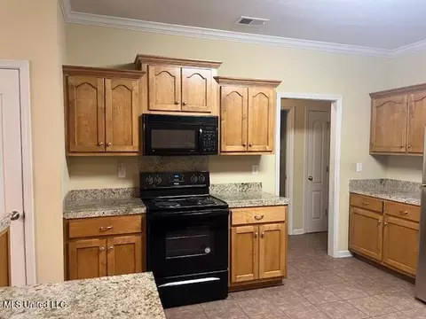 1215 S Augusta Dr, Hernando, MS 38632 photo 10