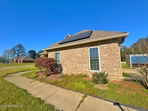 Exterior - 236 Levon Owens Dr, Terry, MS 39170 photo 4 of 5
