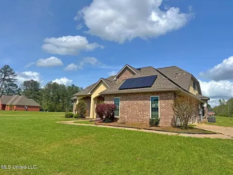 Exterior - 236 Levon Owens Dr, Terry, MS 39170 photo 2 of 5