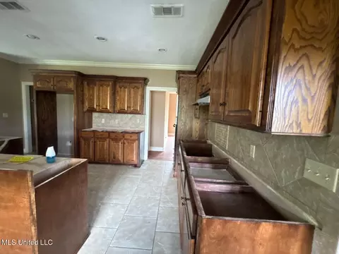 Kitchen - 236 Levon Owens Dr, Terry, MS 39170 photo 1 of 2