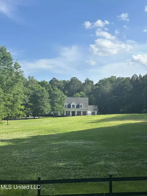 176 Longhorn Dr, Brandon, MS 39042