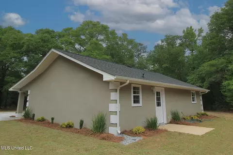 Exterior - 150 Shepard Cir # A, Lucedale, MS 39452 photo 2 of 5
