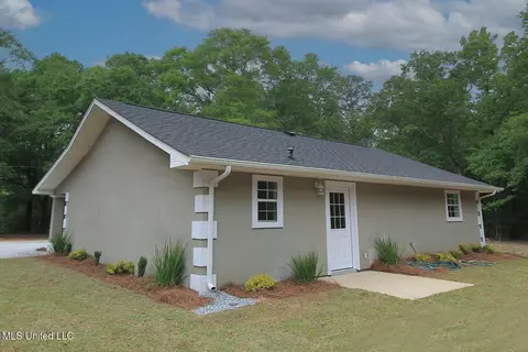 Exterior - 150 Shepard Cir # A, Lucedale, MS 39452 photo 1 of 5