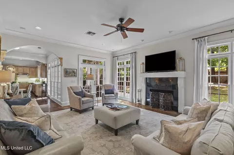 Living - 511 Pine Hill Pl, Flowood, MS 39232 photo 1 of 4