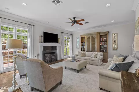 Living - 511 Pine Hill Pl, Flowood, MS 39232 photo 2 of 4
