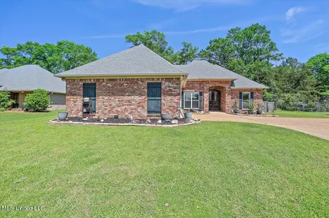 153 Millhouse Dr, Madison, MS 39110