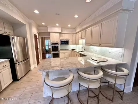 210 Brae Burn Dr, Jackson, MS 39211 photo 9