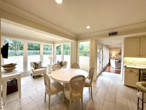 210 Brae Burn Dr, Jackson, MS 39211 photo 13