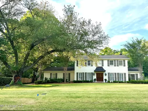 210 Brae Burn Dr, Jackson, MS 39211