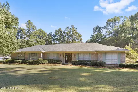 2315 East Manor Dr, Jackson, MS 39211