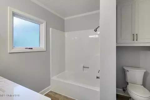 Bath - 1844 Eastover Dr, Jackson, MS 39211 photo 7 of 7
