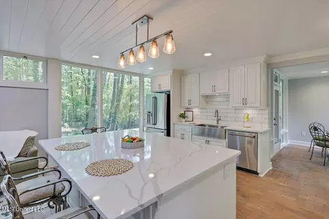 Kitchen - 1844 Eastover Dr, Jackson, MS 39211 photo 1 of 4