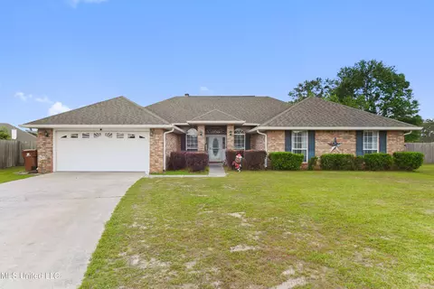 3169 Wayne Dr, D'iberville, MS 39540 photo 1