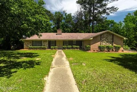101 Pine Cv, Clinton, MS 39056
