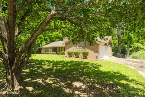 101 Pine Cv, Clinton, MS 39056 photo 4