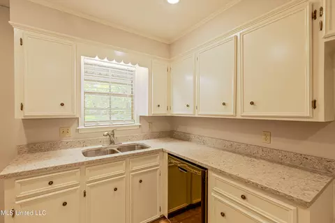 101 Pine Cv, Clinton, MS 39056 photo 15