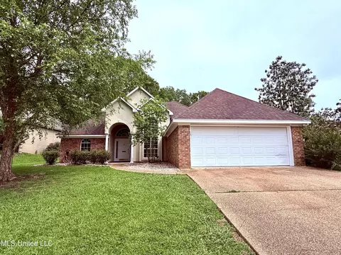 265 Greensview Dr, Brandon, MS 39047