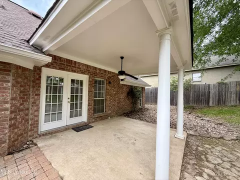Exterior - 265 Greensview Dr, Brandon, MS 39047 photo 3 of 9