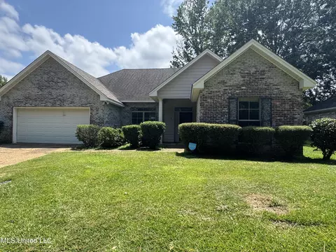 5 Woodhaven Gardens Cir, Jackson, MS 39206